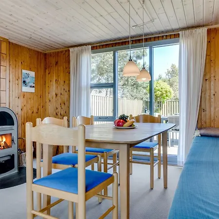 Petersen - 50m From The Sea By Interhome *